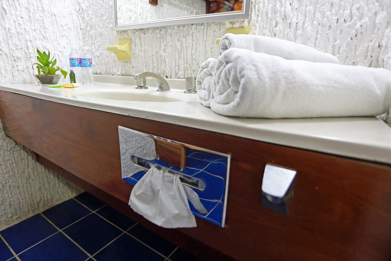 Hotel Plaza Palmas 툭스판 외부 사진